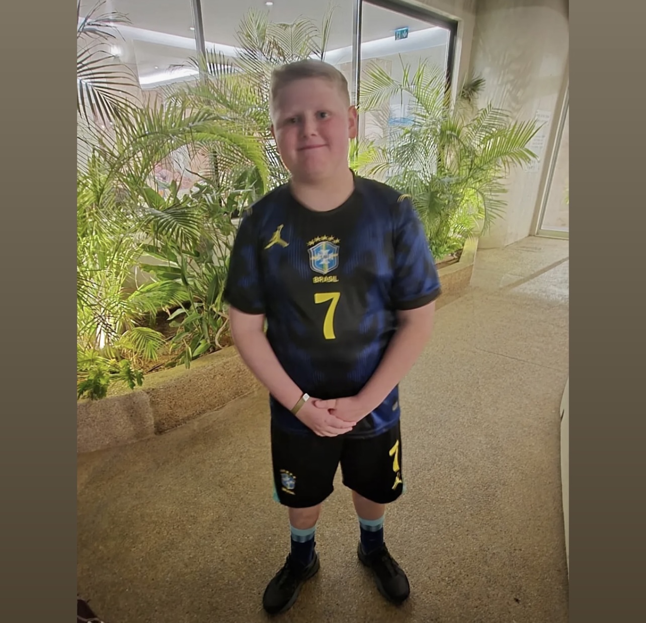 Black/Yellow Number 7
