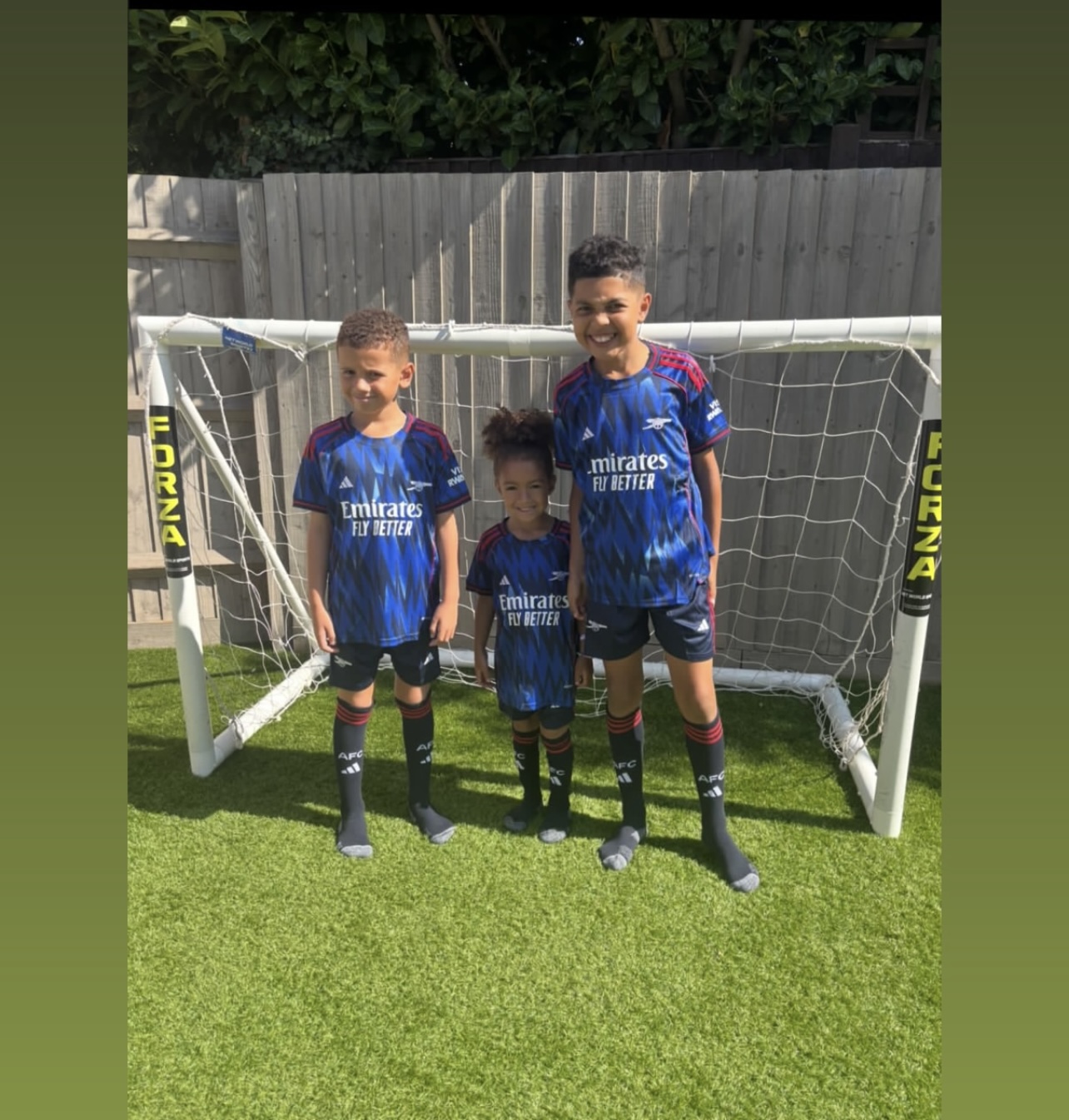 Blue Kits at Goal