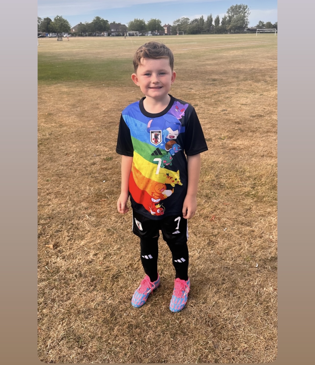 Multi-Color GK on Pitch