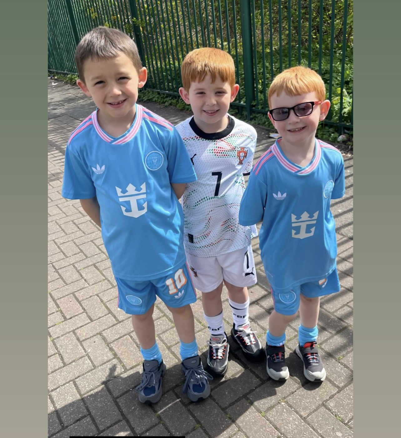 Sky Blue/White Friends