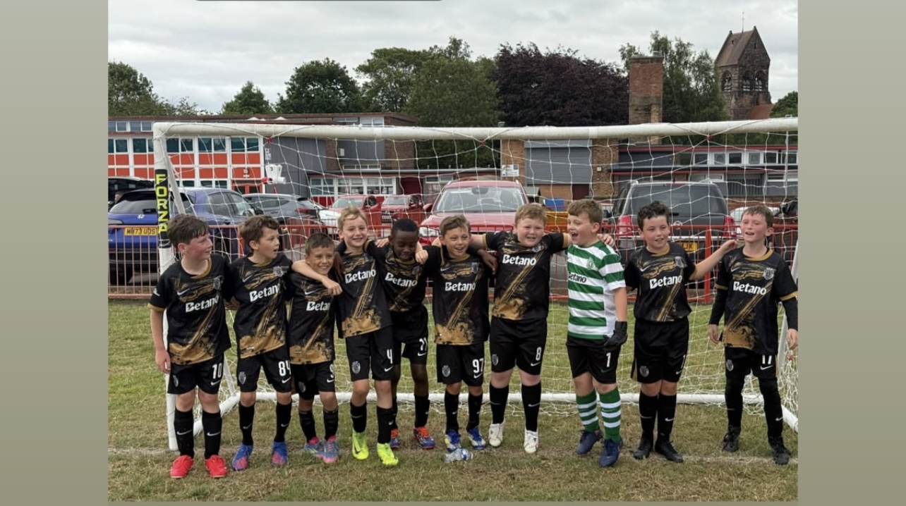 Black/Gold Team Group