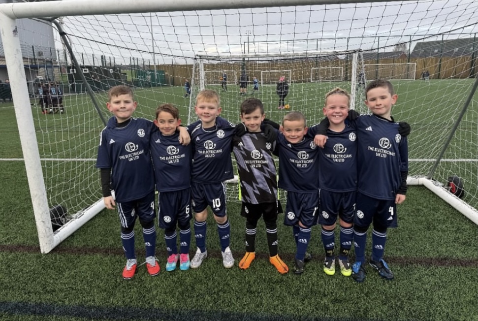 Black/Gold Team at Goal